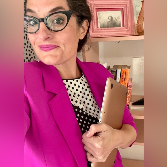 Meet your Posher, Jennifer - Picture 8 of 9